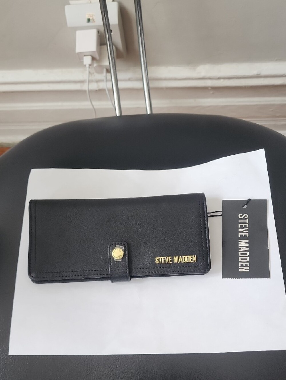 Steve Madden Black Trifold Wallet with Gold Accent - Picture 2 of 8